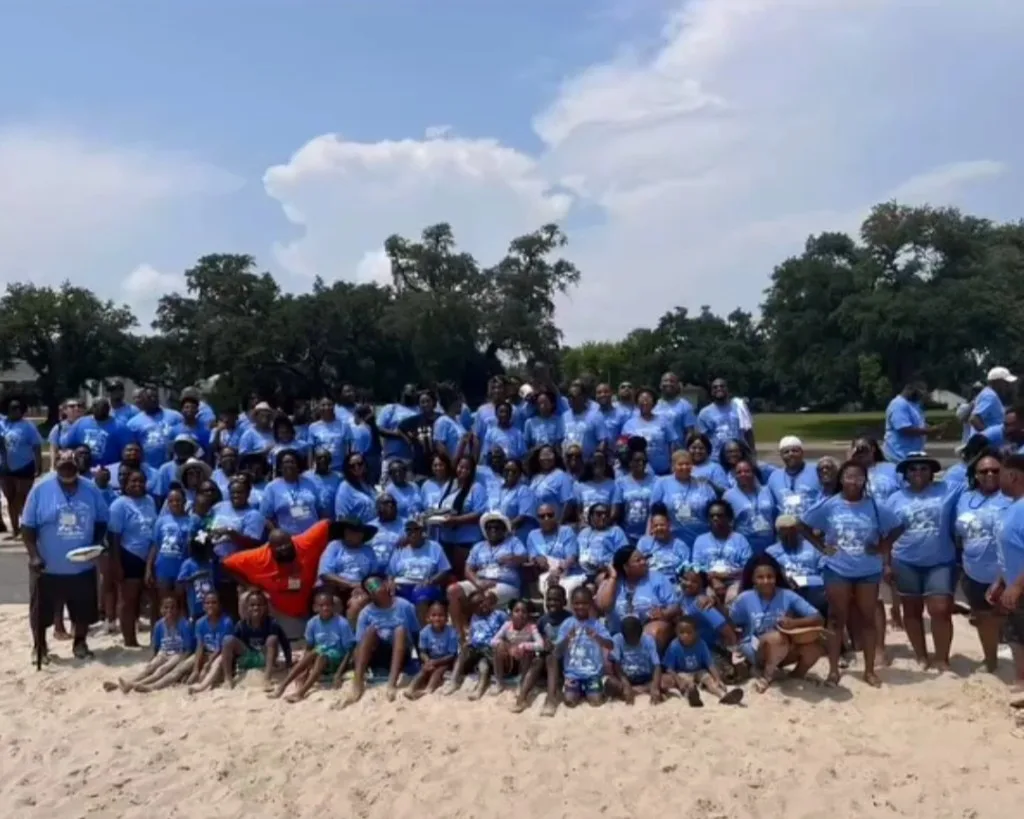 Family reunion at the beach